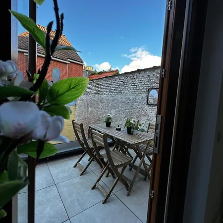 Charming Canal-Side Apartment In The Heart Of Gent Exterior photo